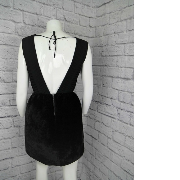 $597 ALICE + OLIVIA RIVA GATHERED POUF Dress - Picture 7 of 8